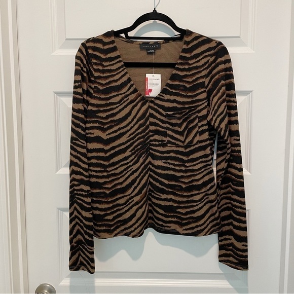 Sanctuary Nordstrom Cozy Long Sleeve V-neck Pocket Top in Tiger Stripe Print NWT - Picture 1 of 6